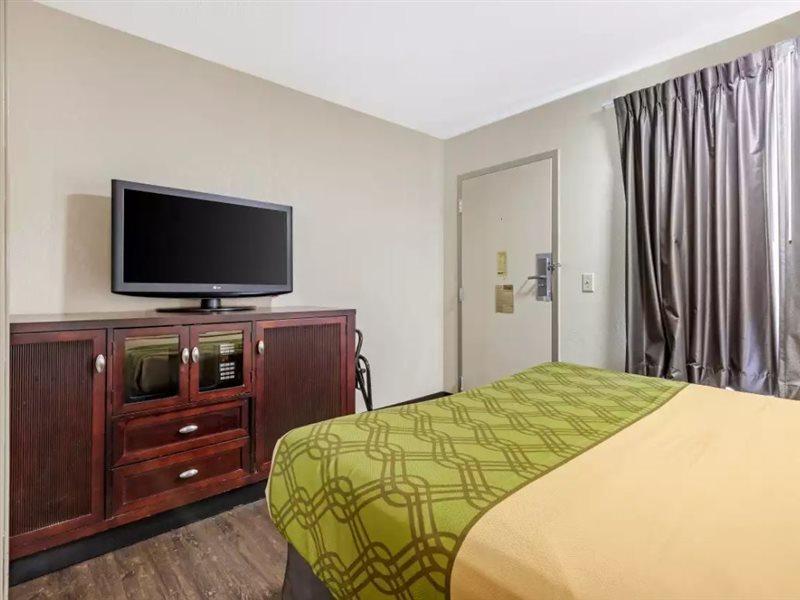 Econo Lodge Augusta, Downtown Екстер'єр фото