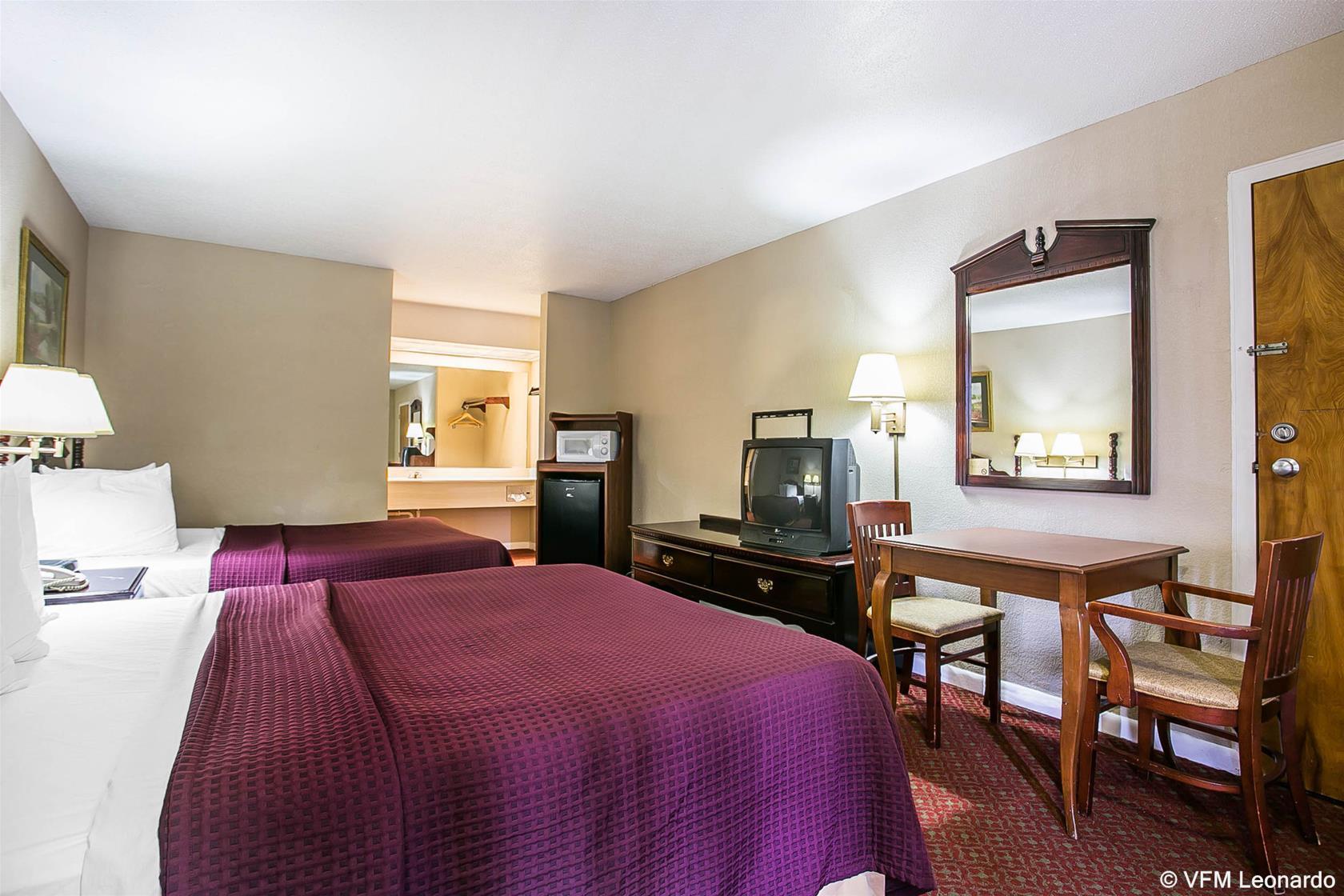 Econo Lodge Augusta, Downtown Екстер'єр фото