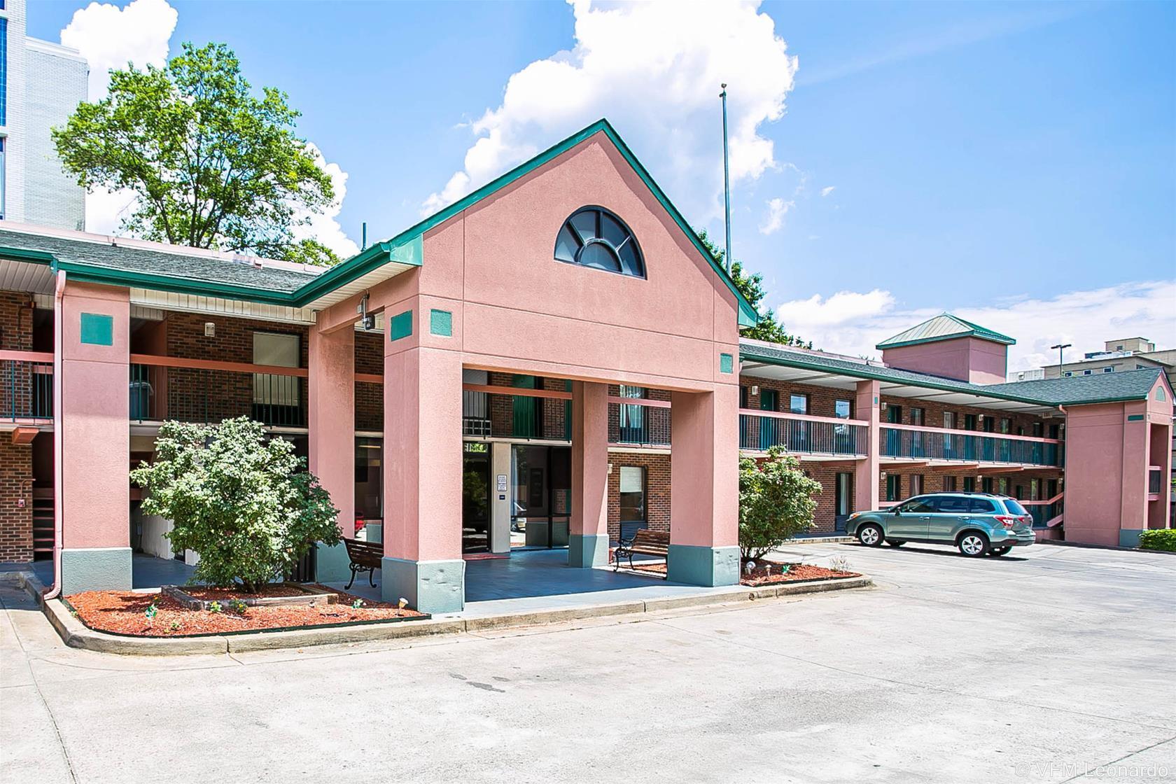 Econo Lodge Augusta, Downtown Екстер'єр фото