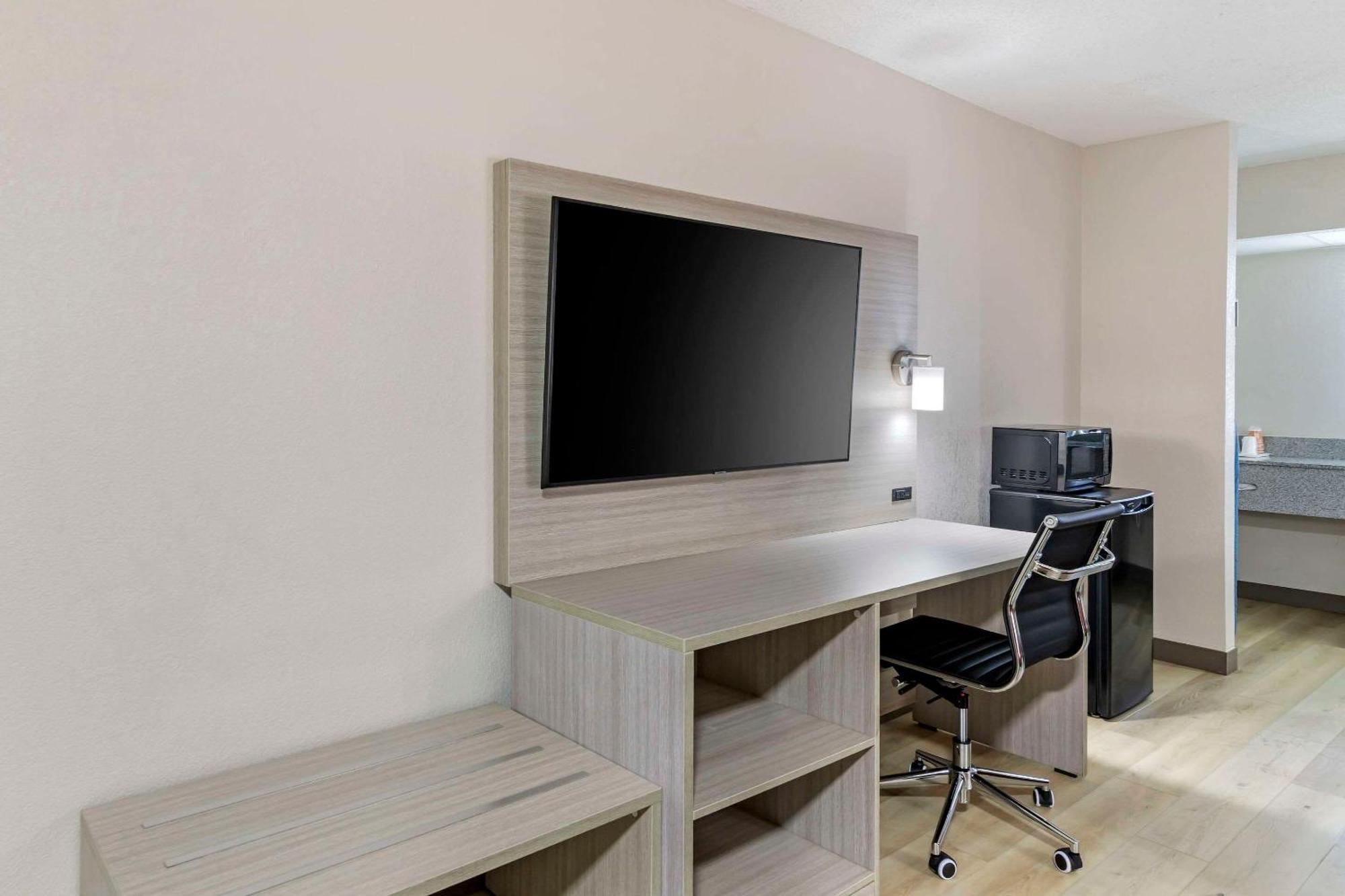 Econo Lodge Augusta, Downtown Екстер'єр фото